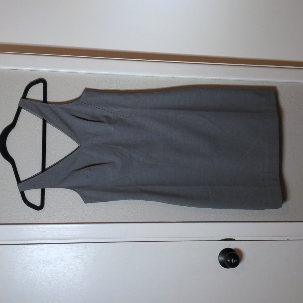 Banana Republic Lightweight Shift Dress V-Neck Gray, size 4